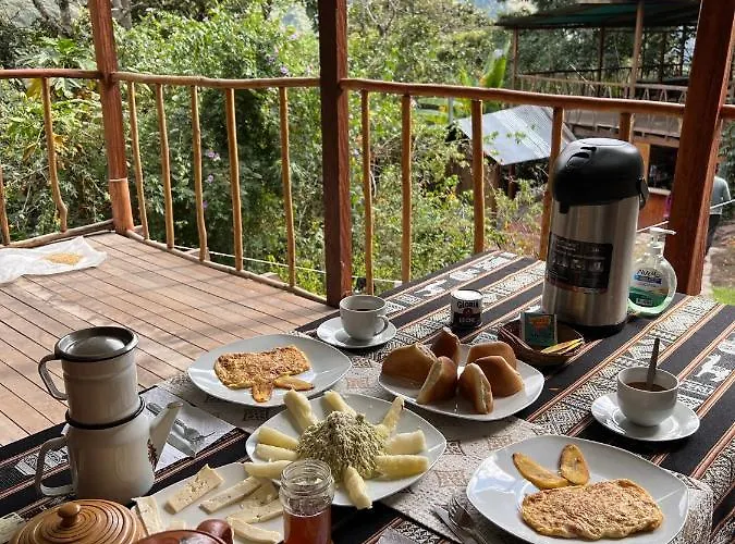 Refugio De Mery Lucmabamba Frühstückspension Sahuayaco